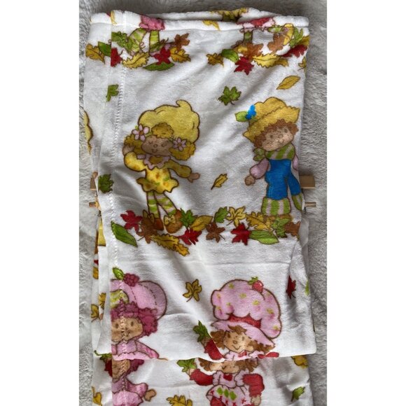 Strawberry Shortcake & Friends FALL  Autumn Soft Plush Throw Blanket 50 X 70” - Picture 16 of 16